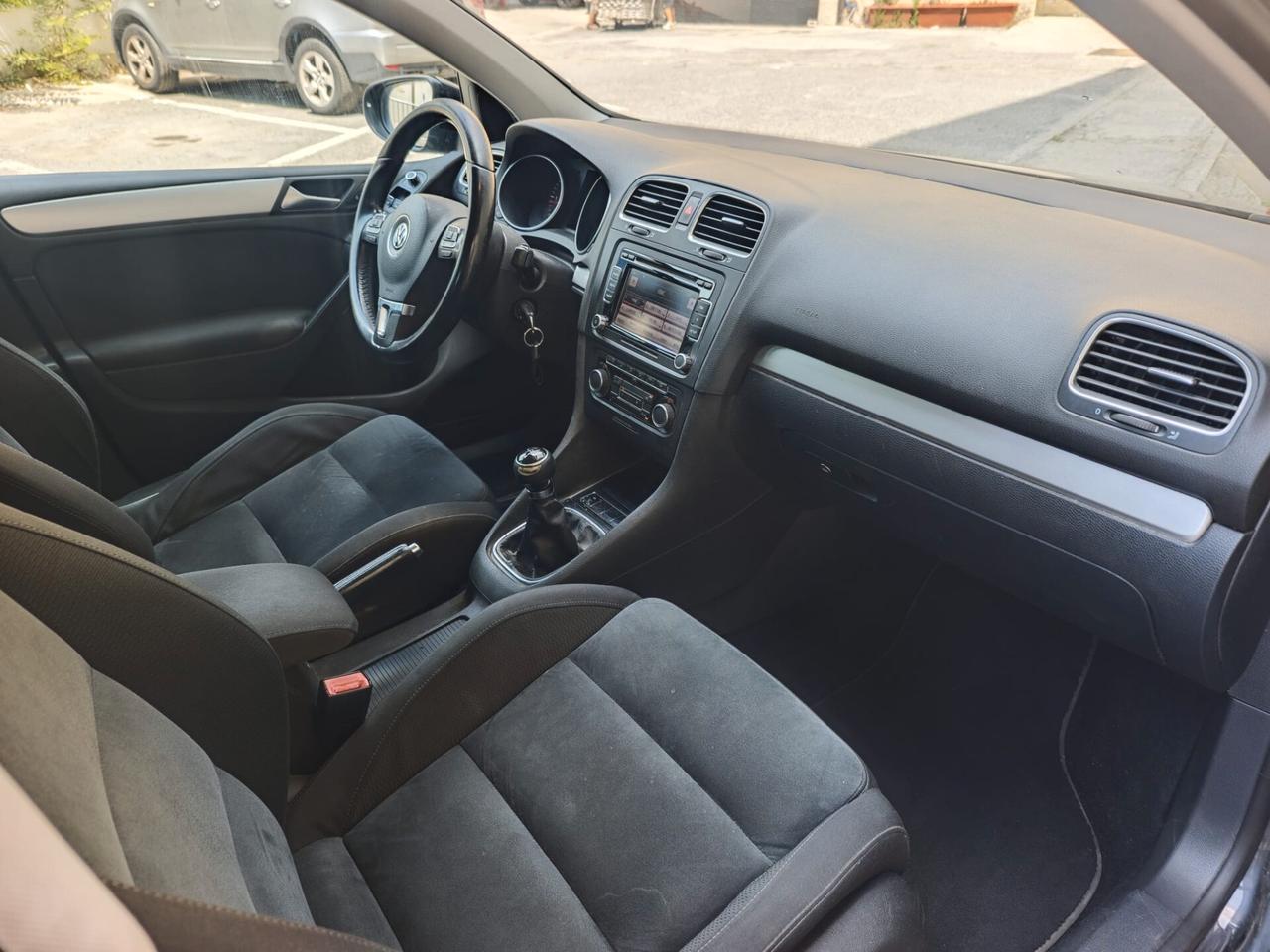 Volkswagen Golf Highline- 2012
