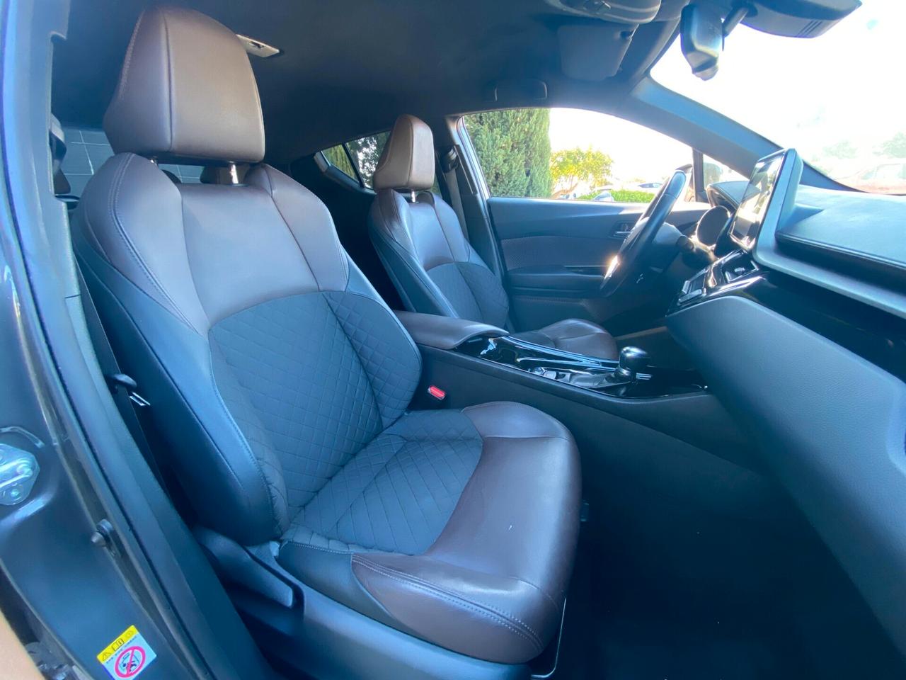 Toyota C-HR 1.8 Hybrid E-CVT Lounge