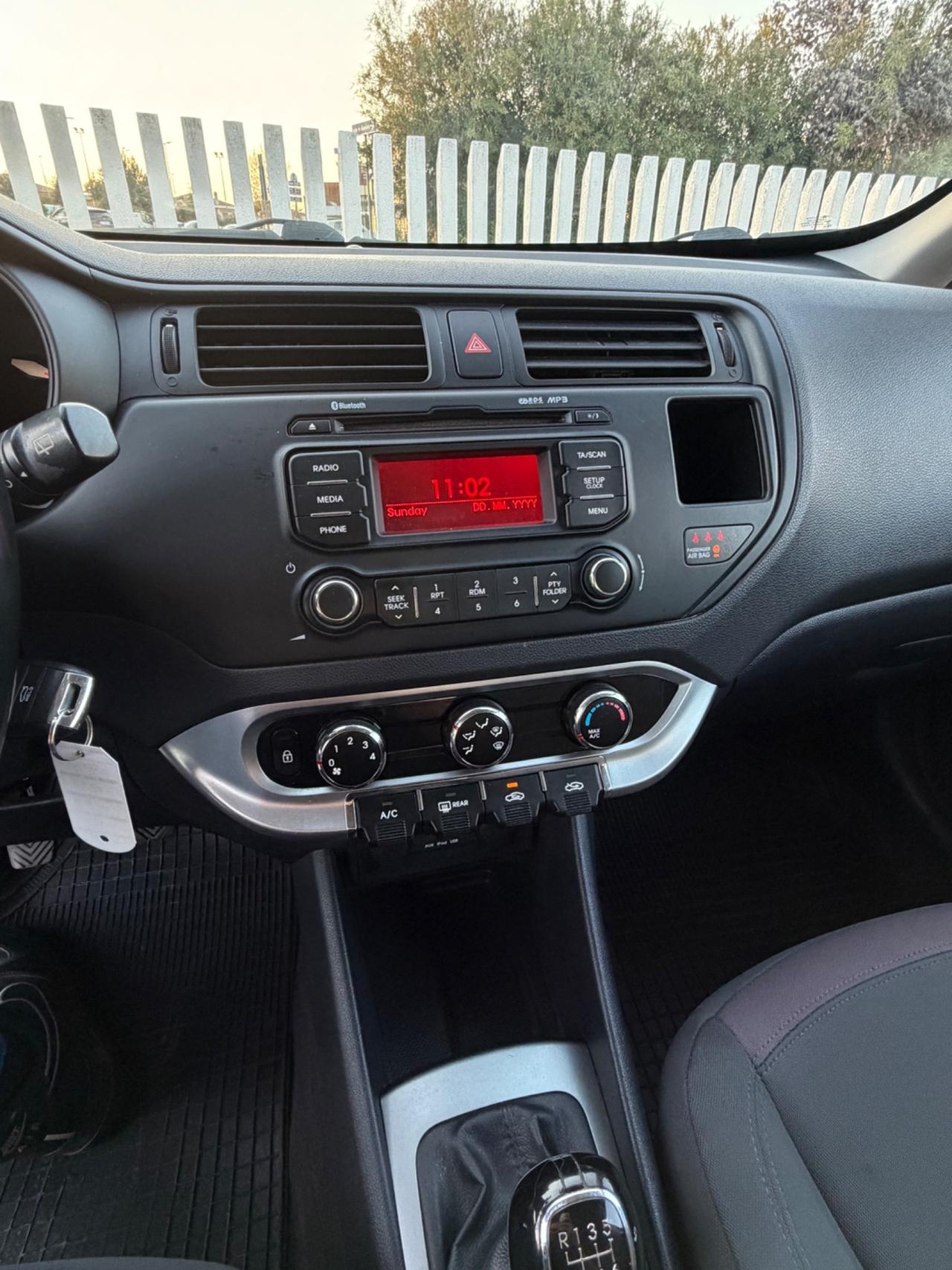 Kia Rio 1.1 CRDi 5p. Cool