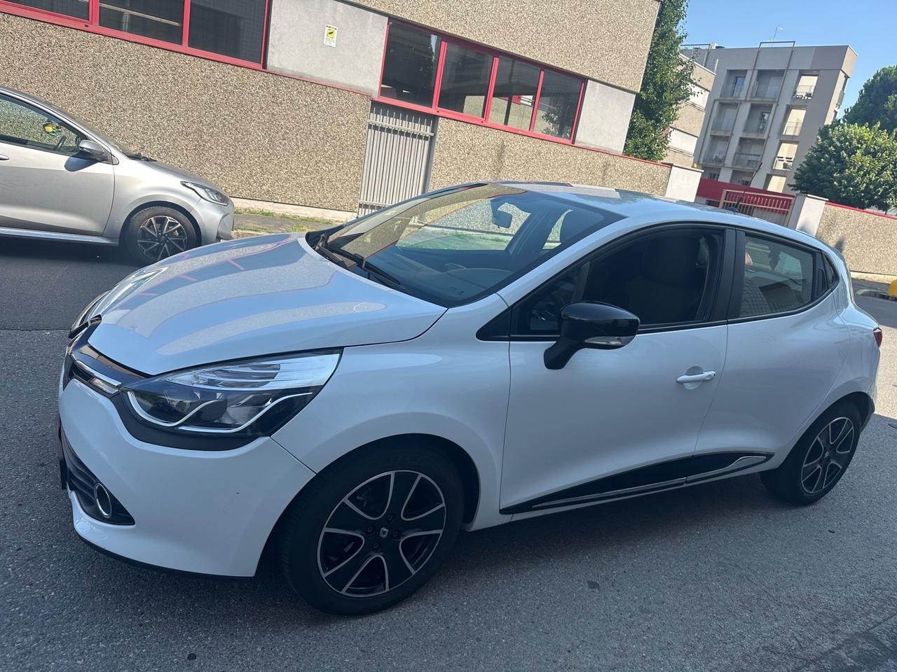 Renault Clio 1.5 dCi 8V 75CV - euro 5B - ok neopatentati