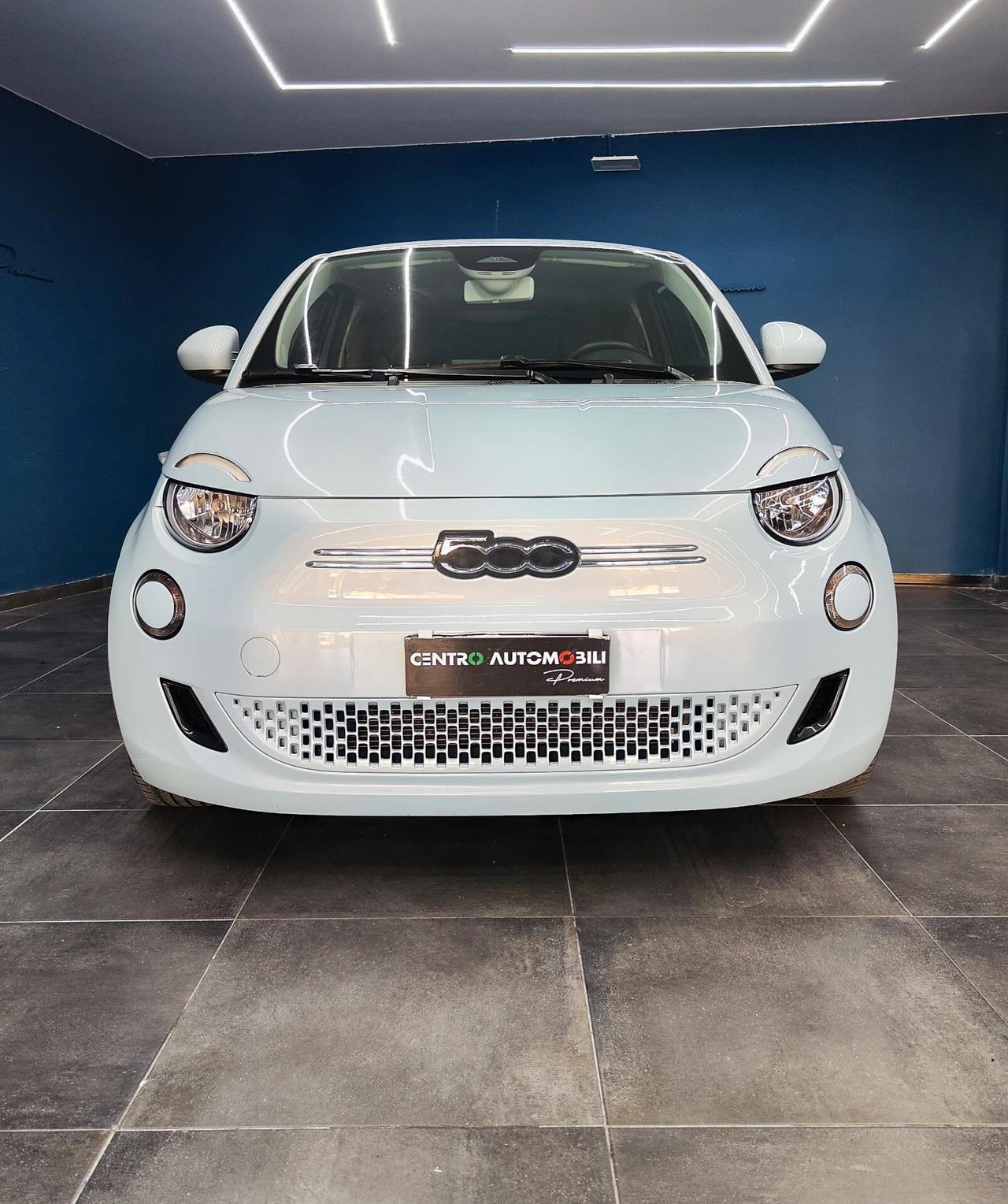 Fiat 500e Berlina 42 kWh Passion