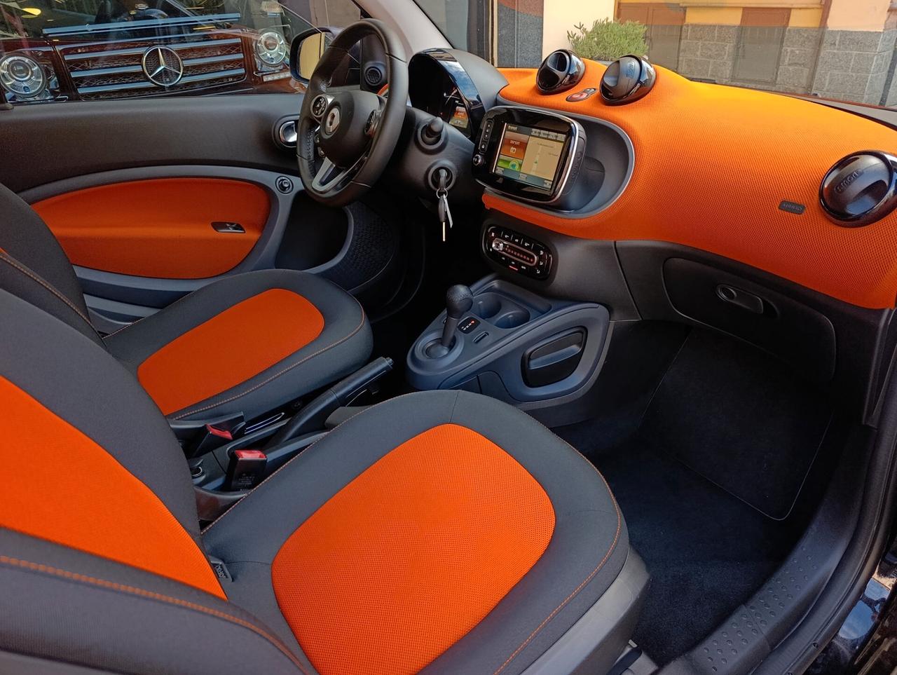 Smart ForTwo 70 1.0 twinamic Passion km 41,772 certificati