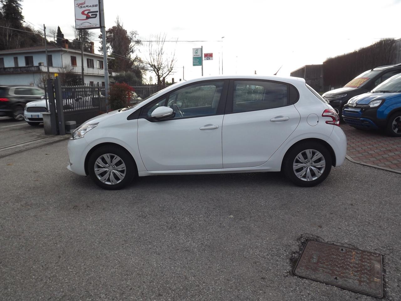 PEUGEOT 208 NEO PATENTATI