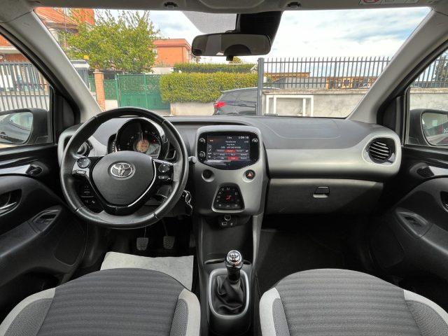 TOYOTA Aygo Connect 1.0 VVT-i 72 CV 5 porte x-play