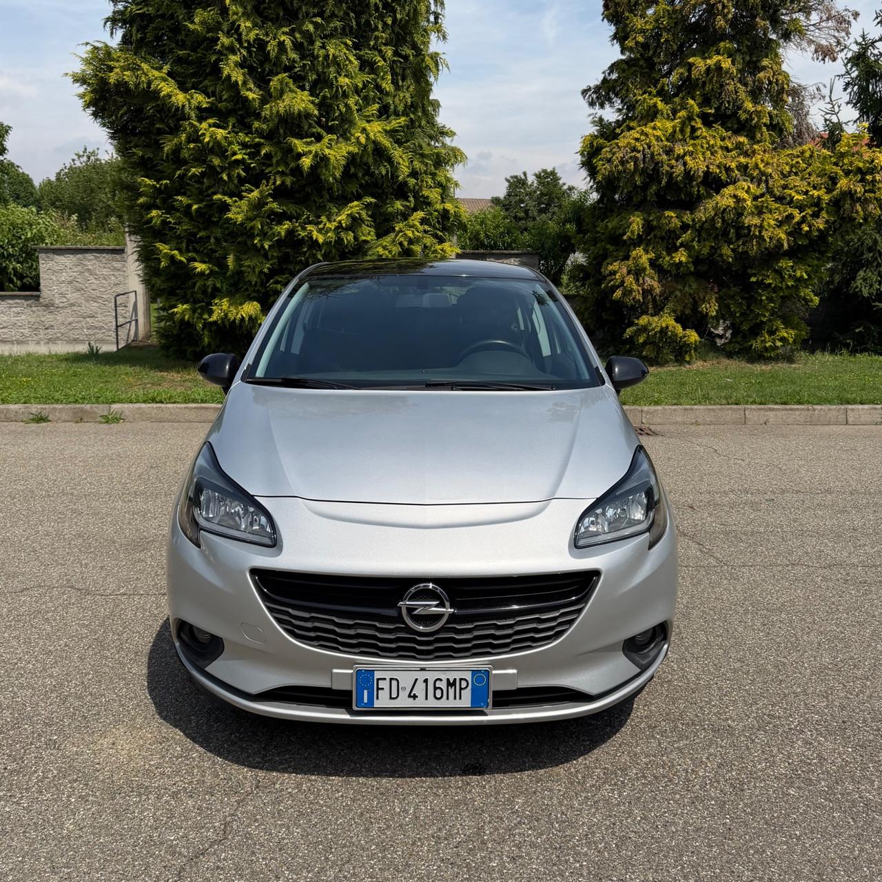 Opel Corsa 1.2 5 porte b-Color