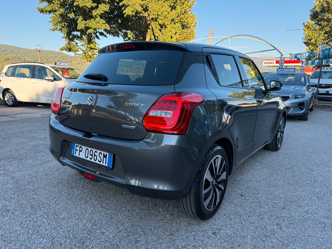 "UNA CHICCA" Suzuki Swift 1.2 Hybrid Top + GPL