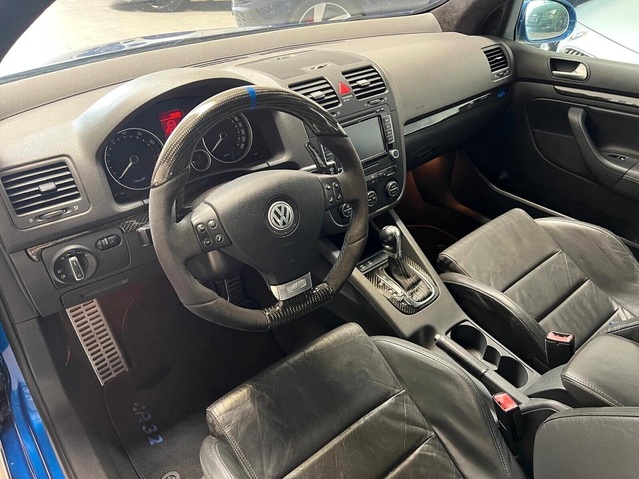 Volkswagen Golf 3.2 VR6 4mot. 3p. DSG R32