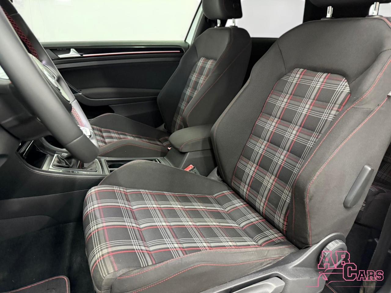 Volkswagen Golf GTI Performance