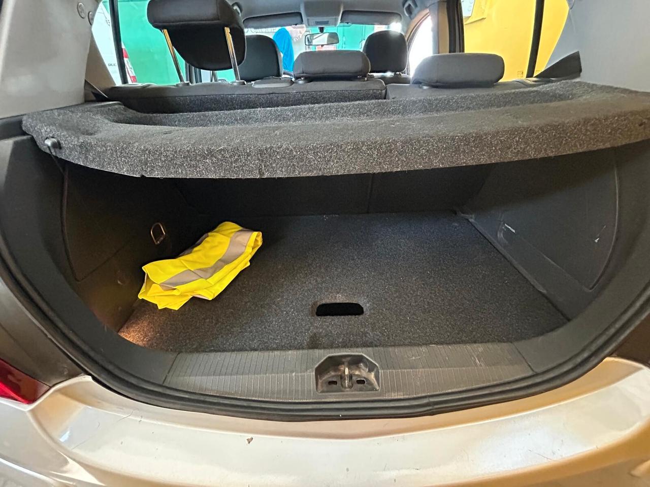 Opel Corsa 1.2 5P Cosmo