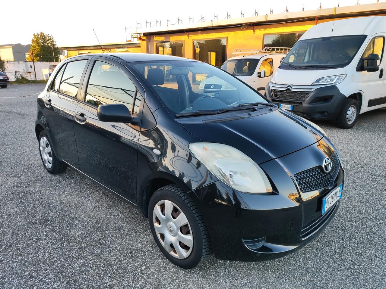 Toyota Yaris 1.0 5 porte
