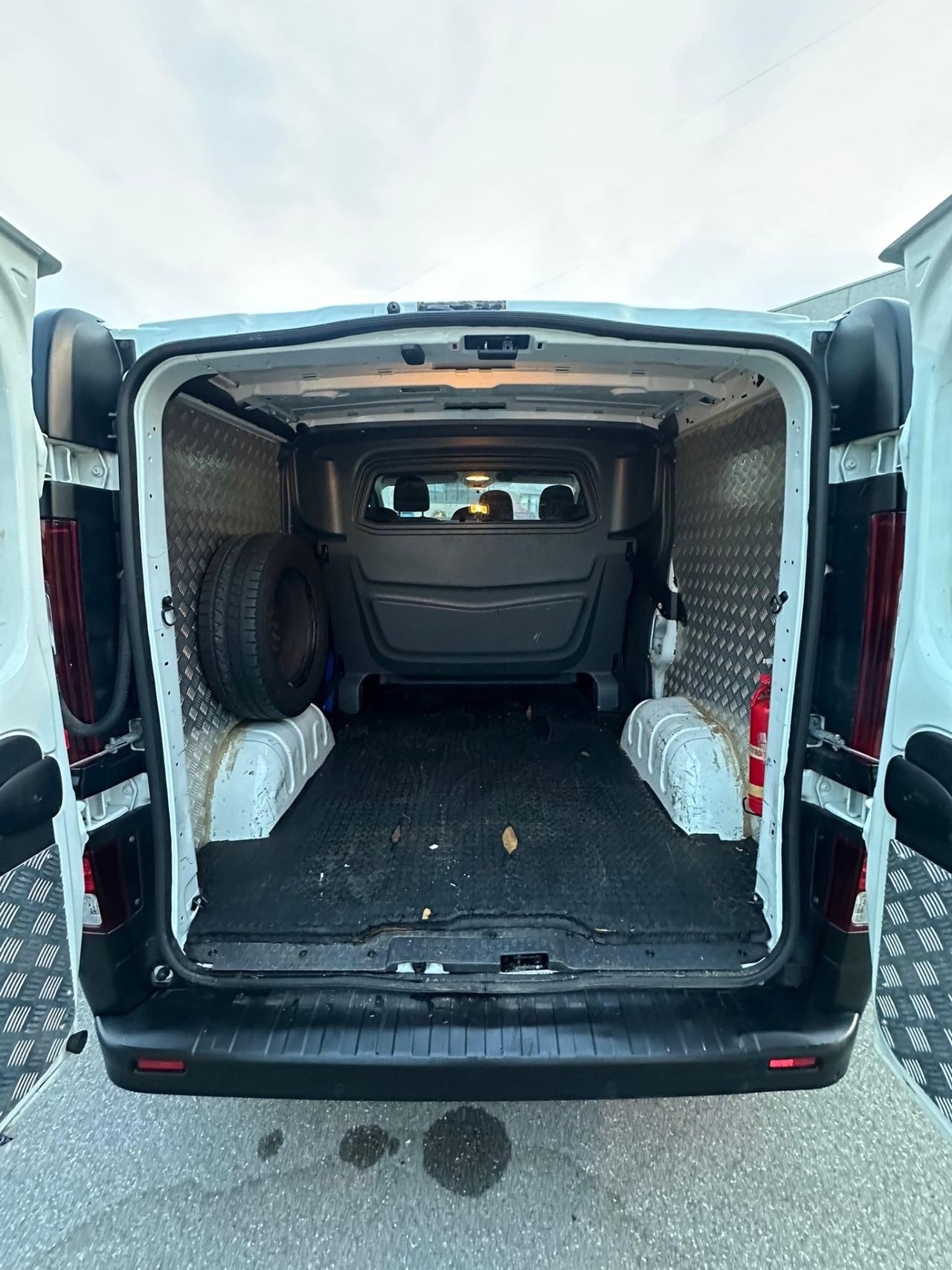 Opel Vivaro 6 posti autocarro