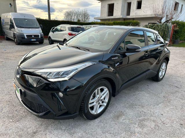 TOYOTA C-HR 1.8 Hybrid E-CVT Business