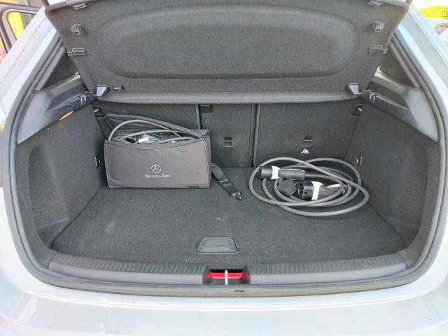 MERCEDES-BENZ A 250 Automatic EQ-Power Business