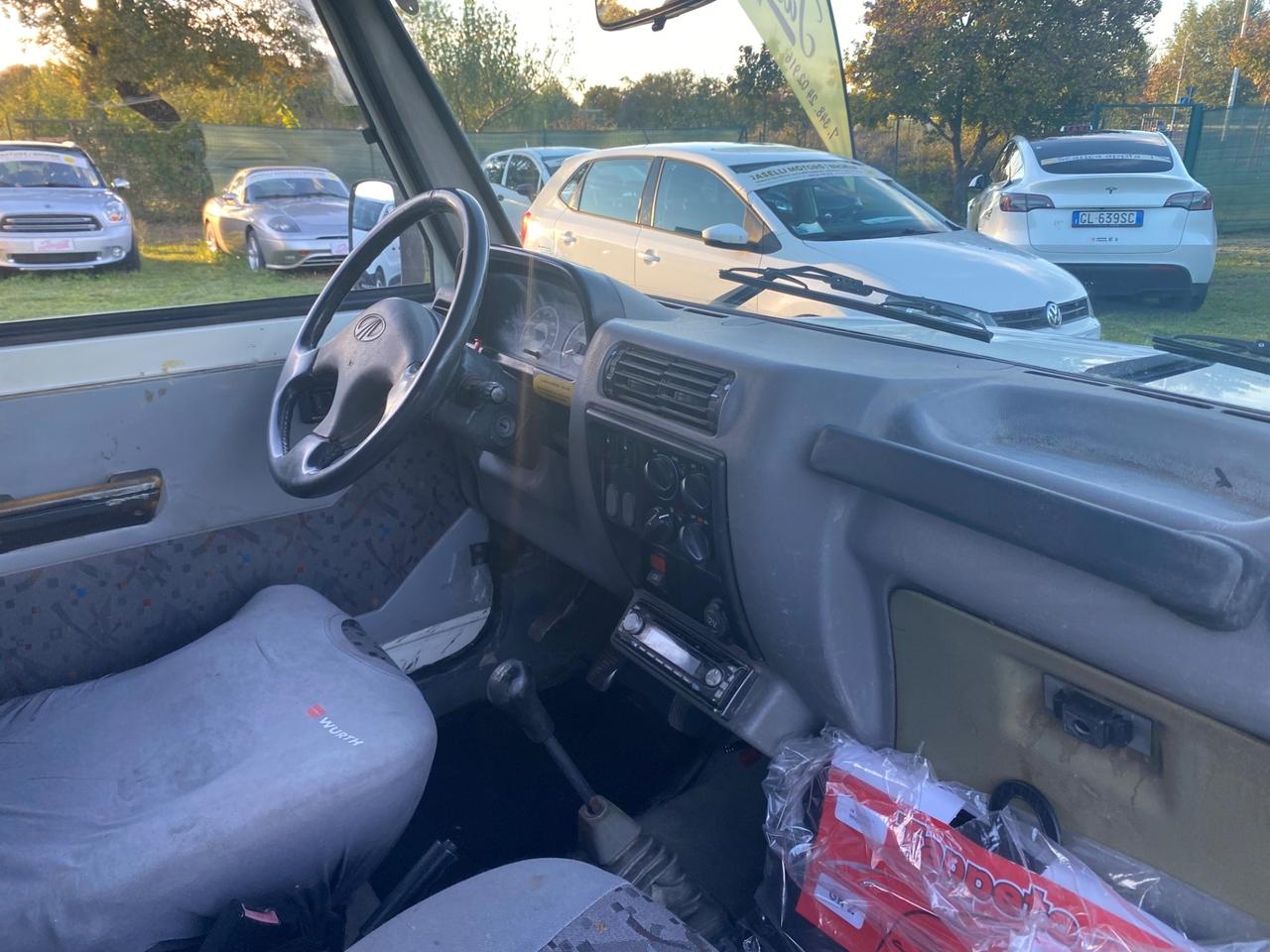 Mahindra Bolero Loader 2.5 CRDe rcassone ribaltabile OK PER NEO PATENTATI