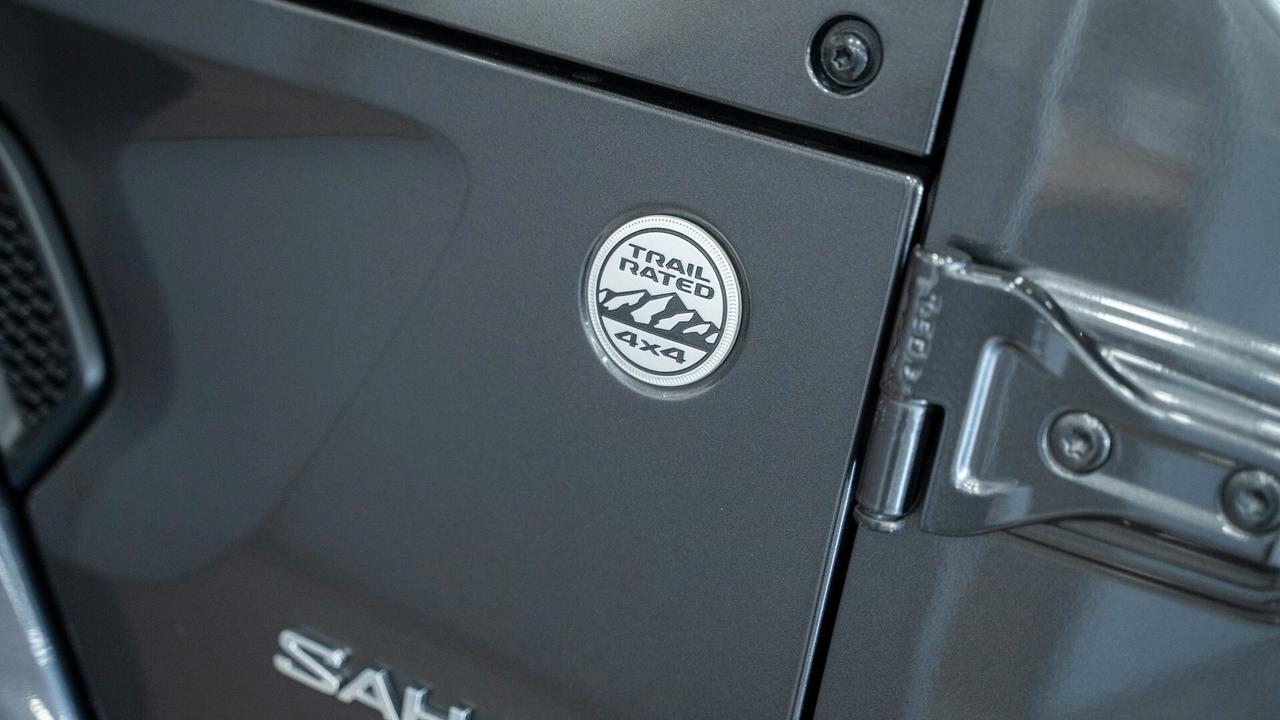 Jeep Wrangler UNLIMITED 2.2 MJT II SAHARA AUTO 200 CV XENO PELLE