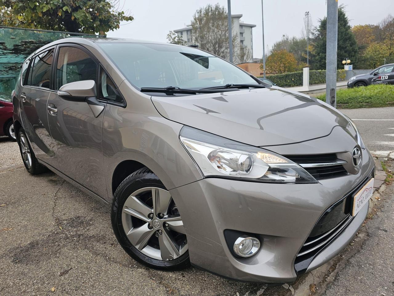 Toyota Verso 1.6 D-4D 112cv Style*7Posti*Retrocamera*Euro5*