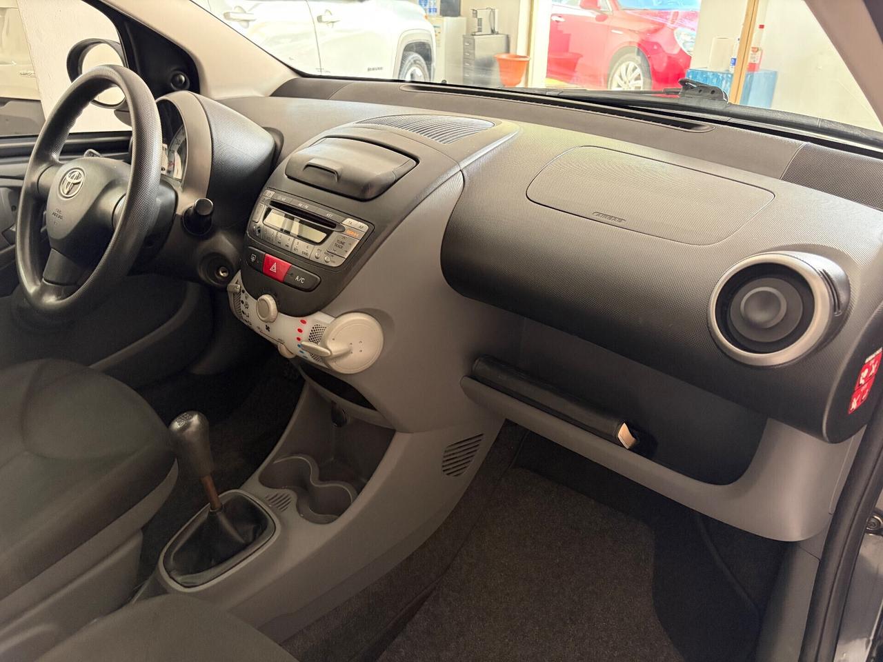 TOYOTA AYGO 1.0 68 CV 5 PORTE 80.000 KM