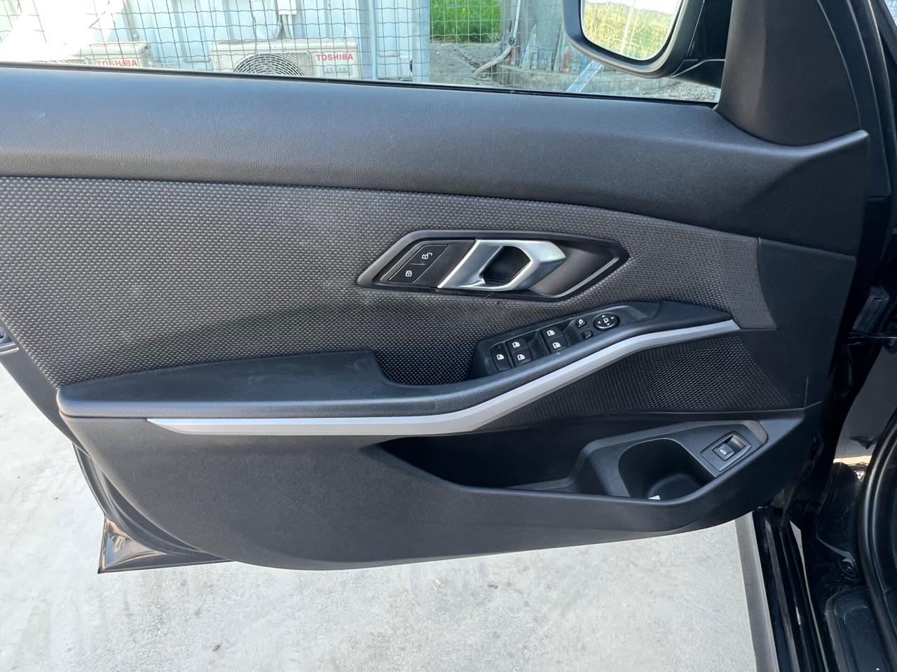 Bmw 318d 48V Touring Business Advantage