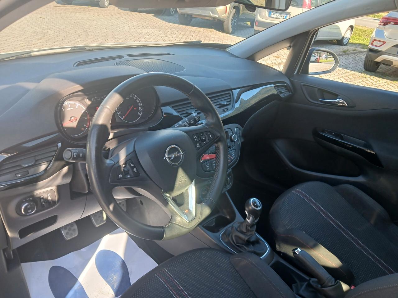 Opel Corsa 1.2 5 porte