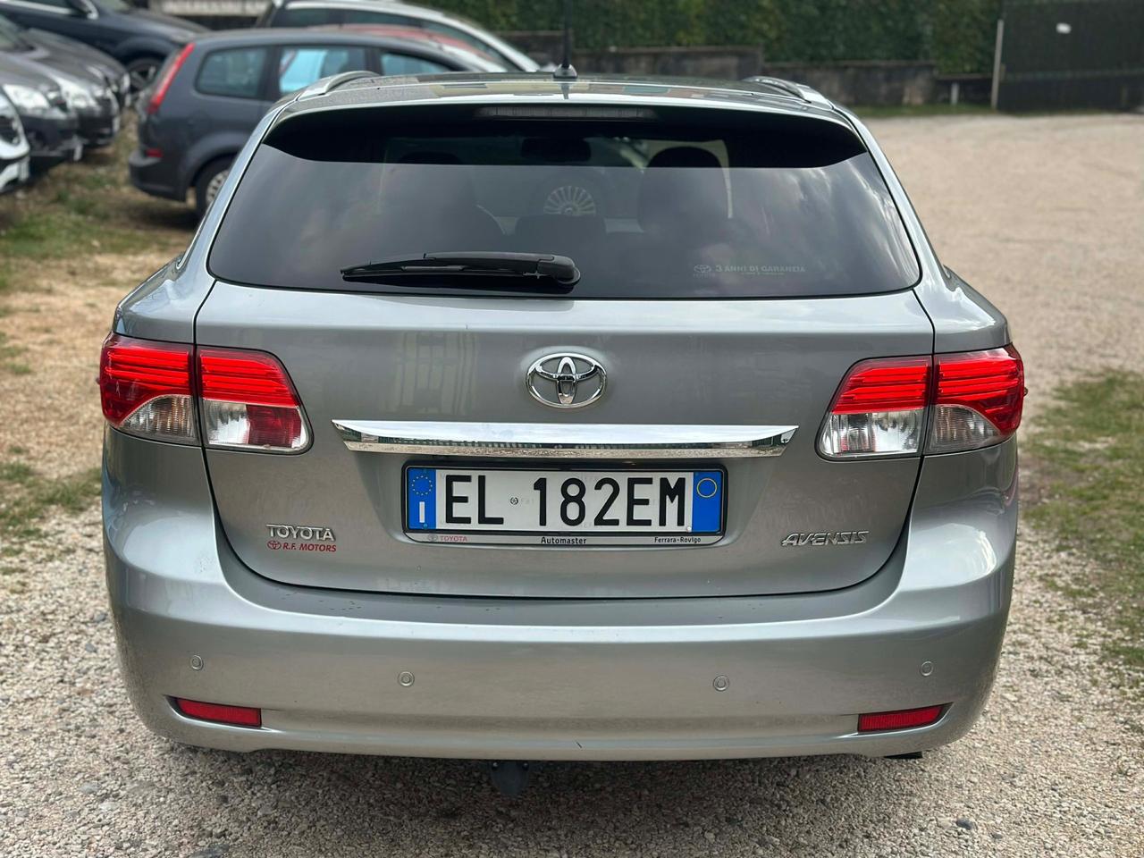 Toyota AVENSIS STYLE UNICOPR KMCERT GARAN