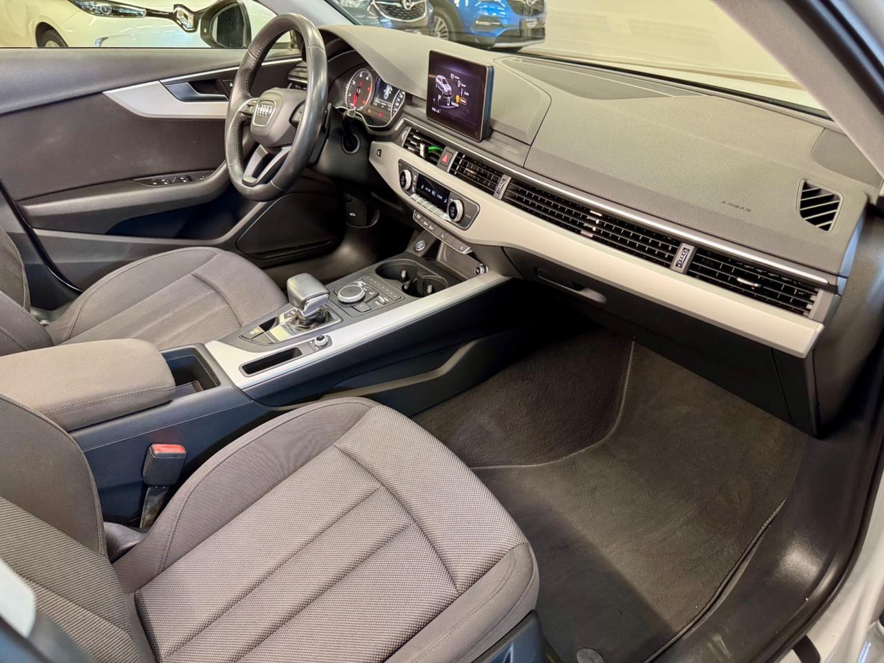 Audi A4 S tronic Sport
