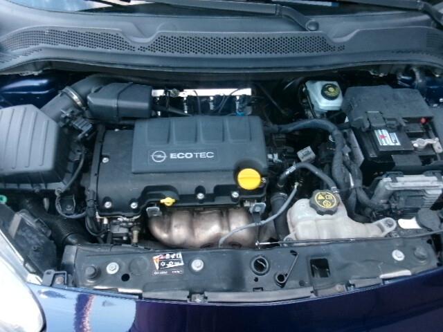 Opel Adam 1.4 87 CV GPL Tech Black Jack