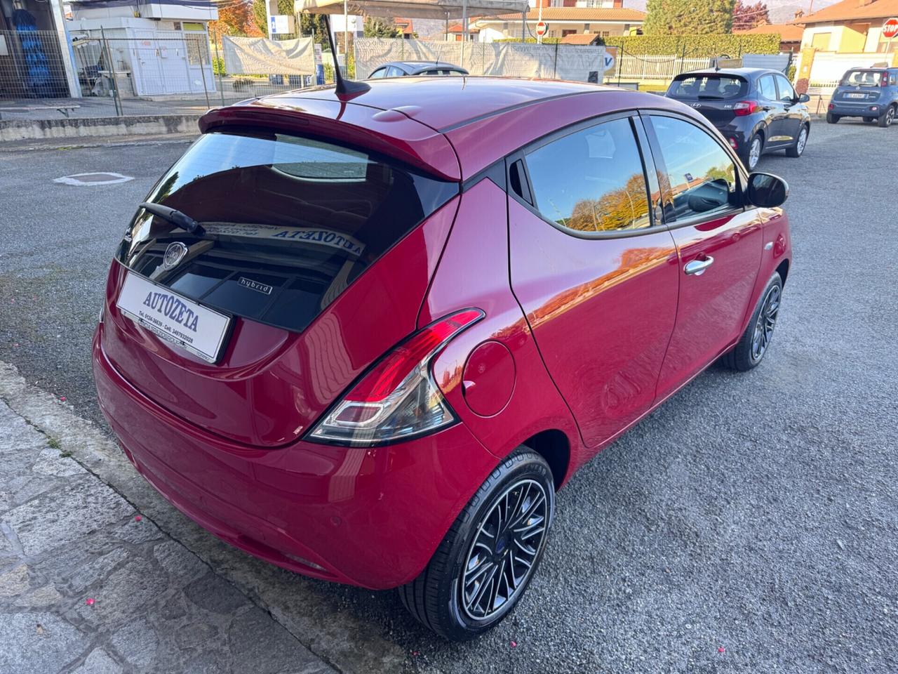 Lancia Ypsilon 1.0 hybrid Gold