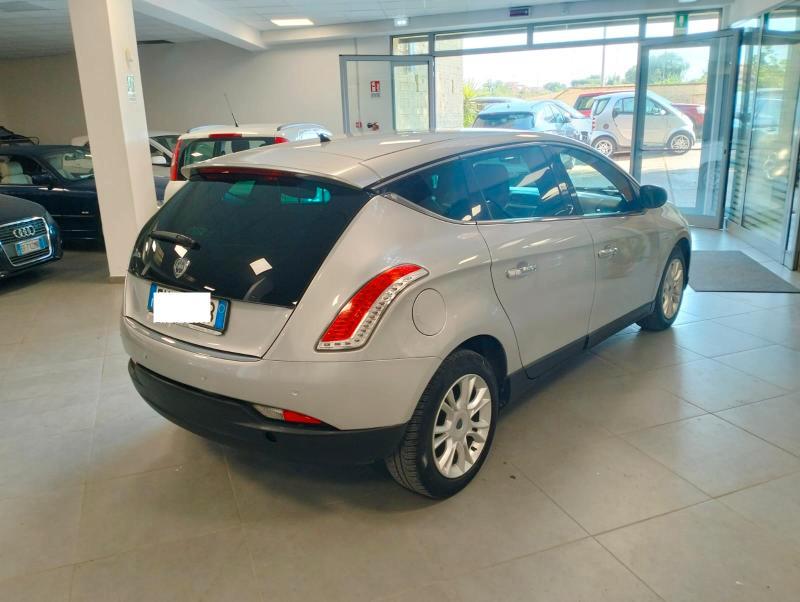 Lancia Delta 1.6 mjt Gold 120cv dpf Cerchi Pelle sensori