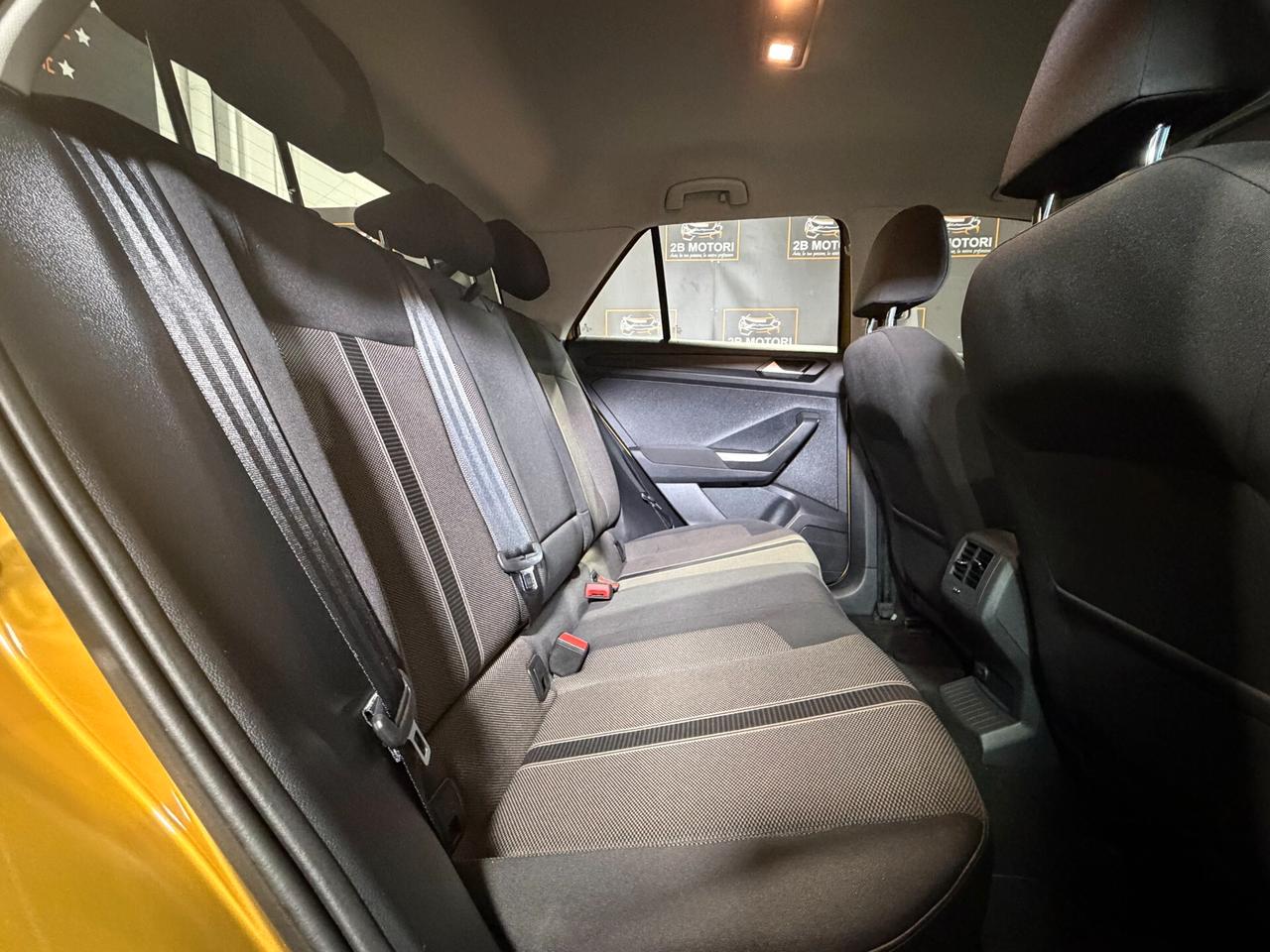 Volkswagen T-Roc 1.6 TDI SCR Business BlueMotion Technology