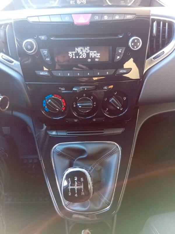 Lancia Ypsilon 1.3 mjt Silver s&s 95cv