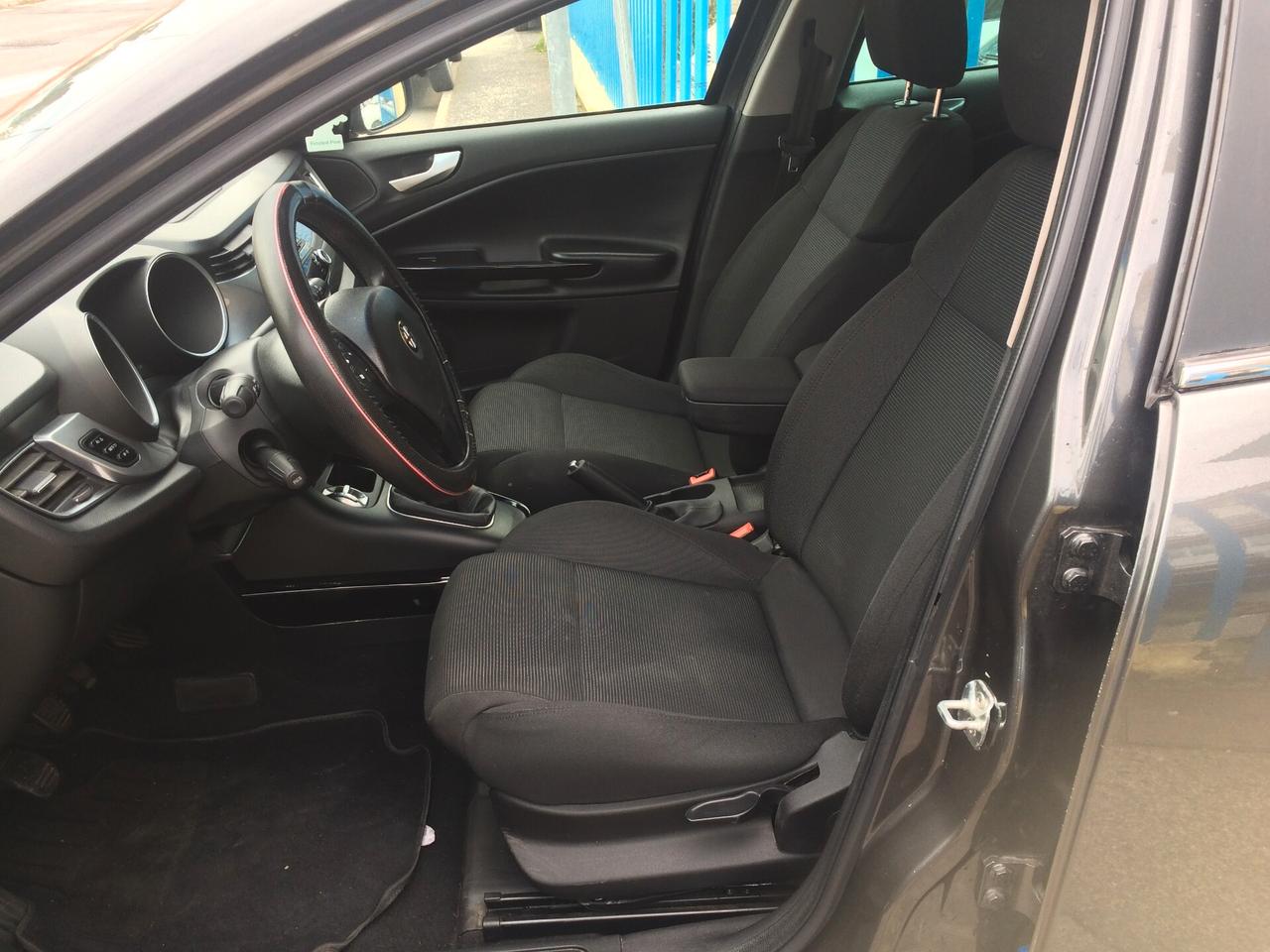 2013 Alfa Romeo Giulietta 1.6 JTDm-2 105 CV Distinctive tagliandata !