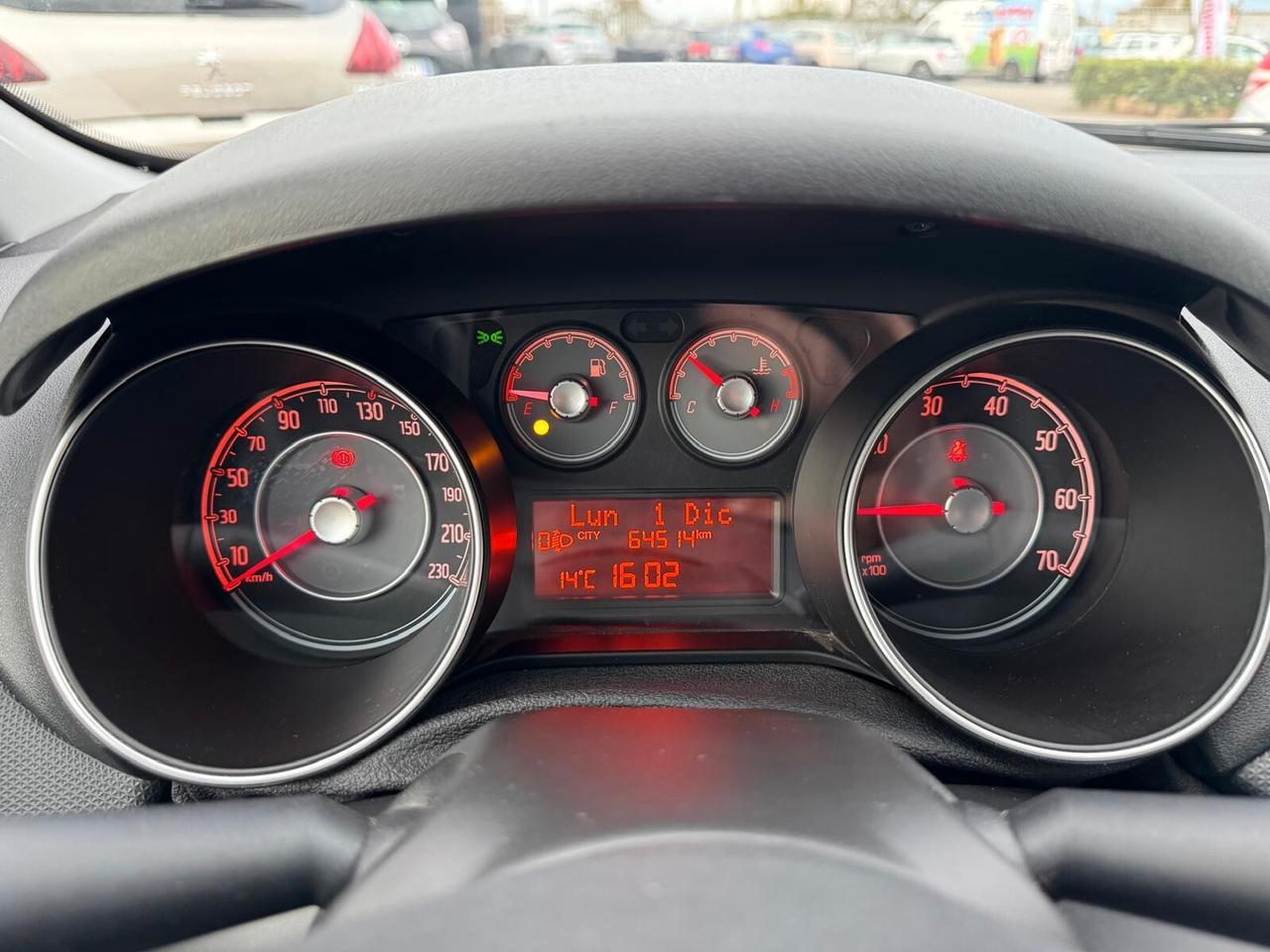 Fiat Punto 1.2 BENZ 5 PORTE KM 64000 - 2015