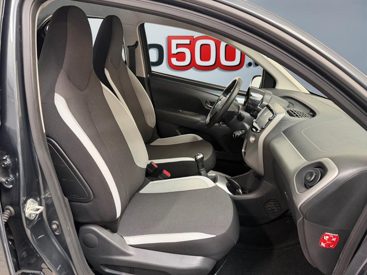 Toyota Aygo 5 Porte Aygo 5p 1.0 x-play my15