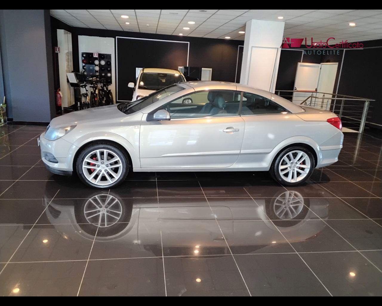 OPEL Astra TwinTop 1.6 16V Twinport Cosmo