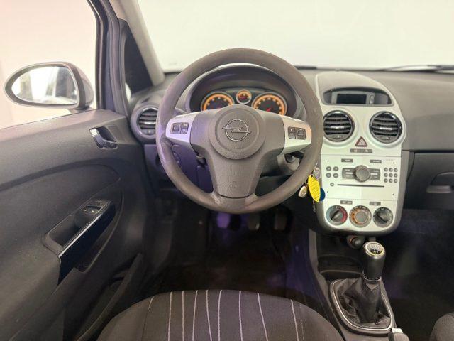 OPEL Corsa 1.2 5 porte Cosmo