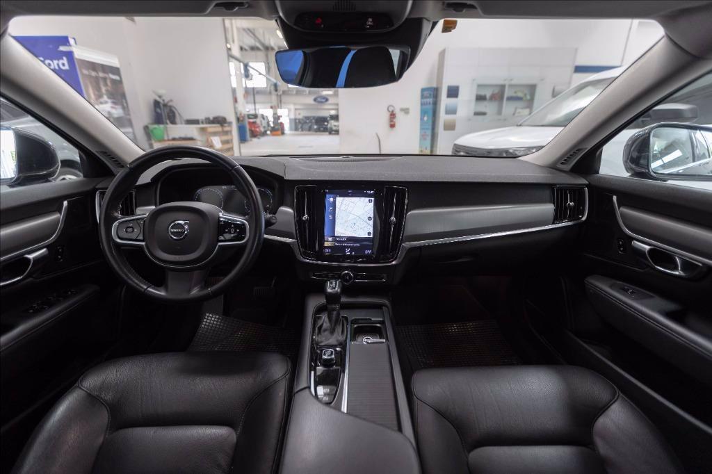 VOLVO V90 2.0 d4 Momentum geartronic my19 del 2019