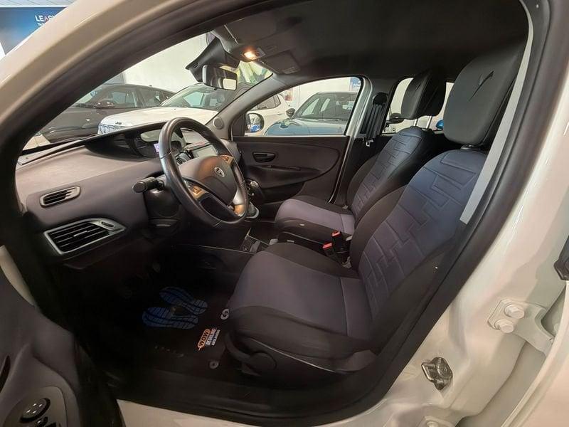 Lancia Ypsilon 1.0 FireFly 70cv Hybrid Gold Plus