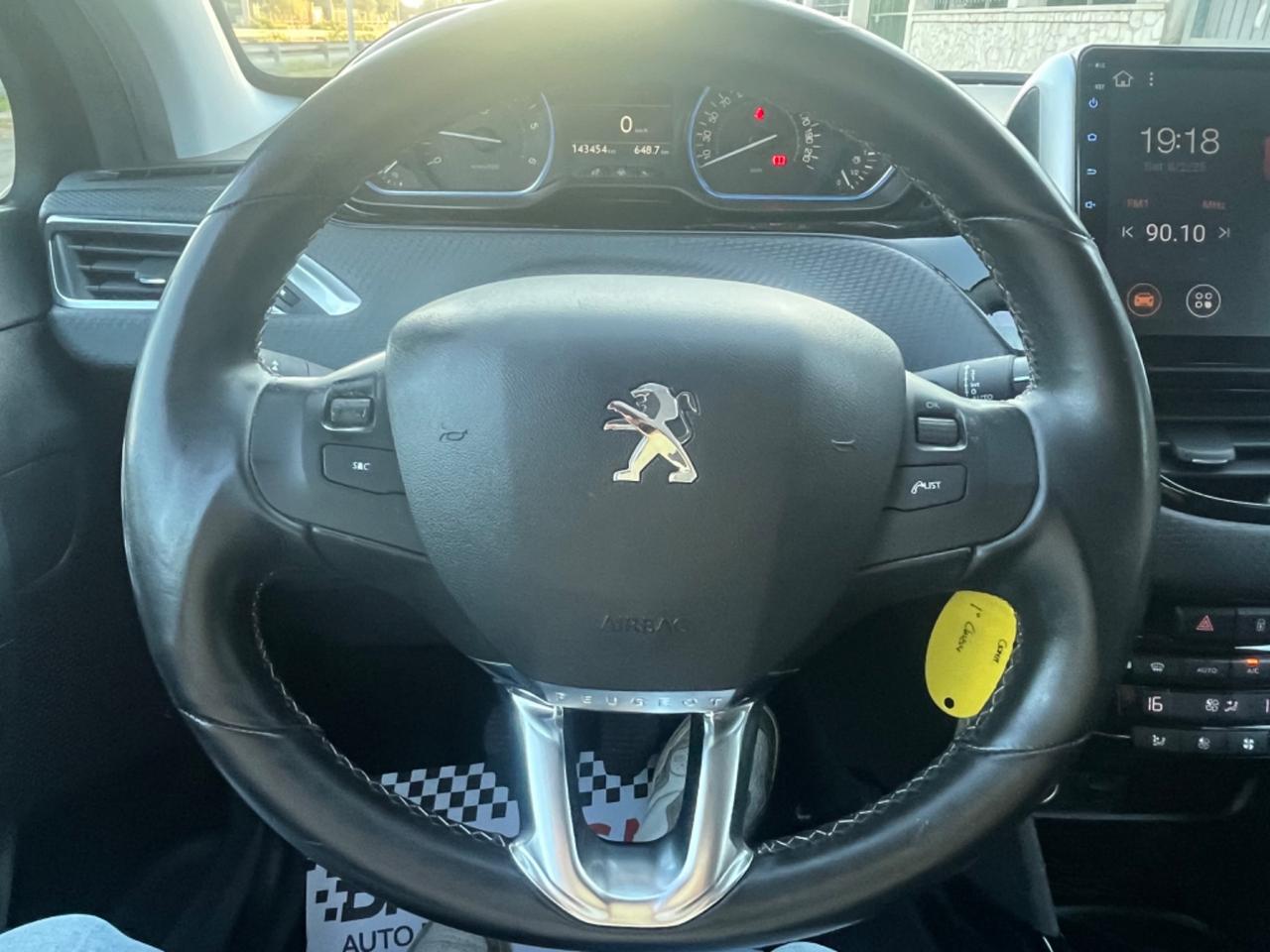 Peugeot 2008 BlueHDi 100 Allure Unipro 2015