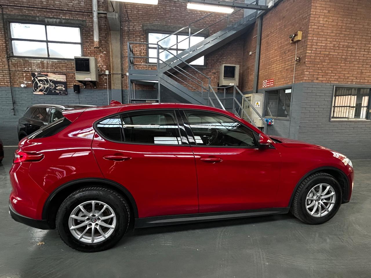 Alfa Romeo Stelvio 2.2 Turbodiesel 160 CV AT8 RWD Business