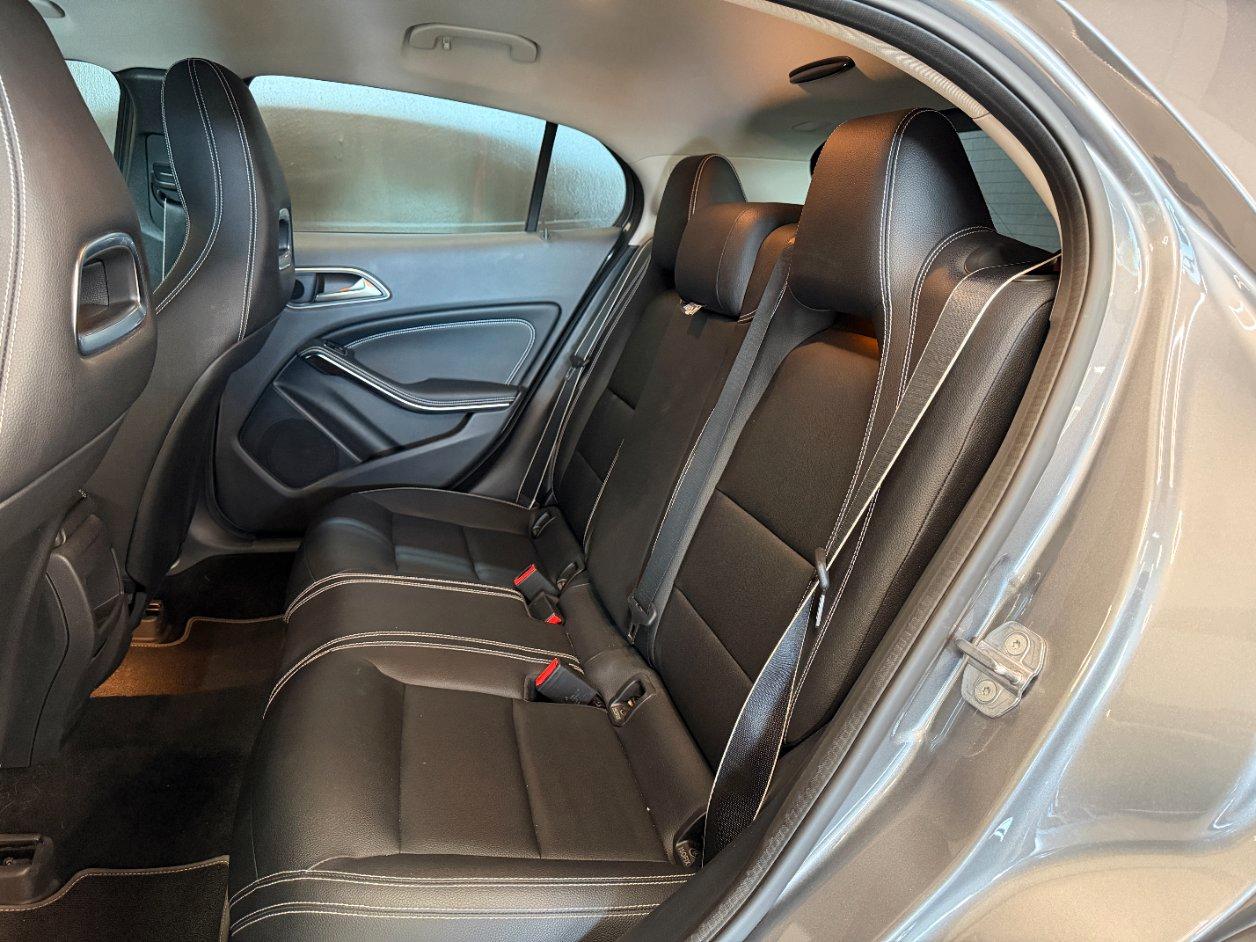 Mercedes GLA 200 Night Edition auto