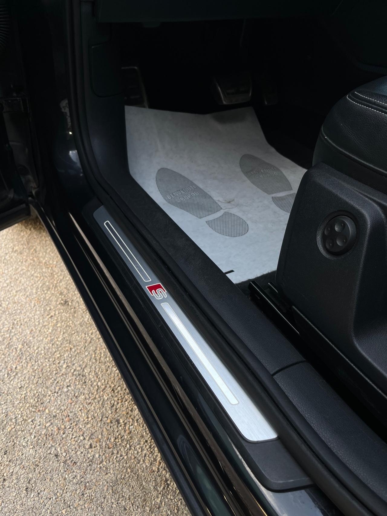 Audi Q2 30 TDI S tronic line Edition