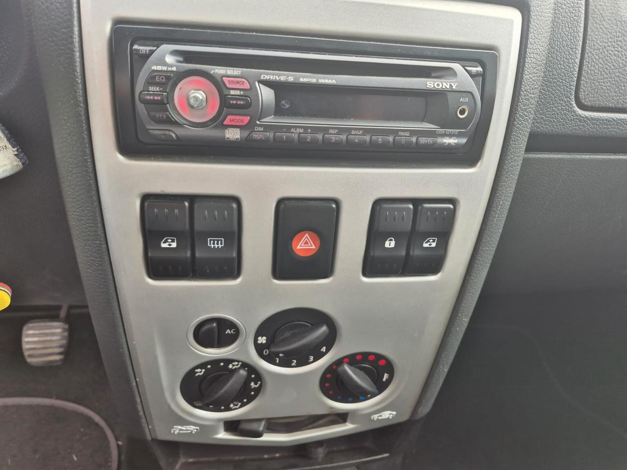 Dacia Logan MCV 1.6 16V 7 posti Lauréate