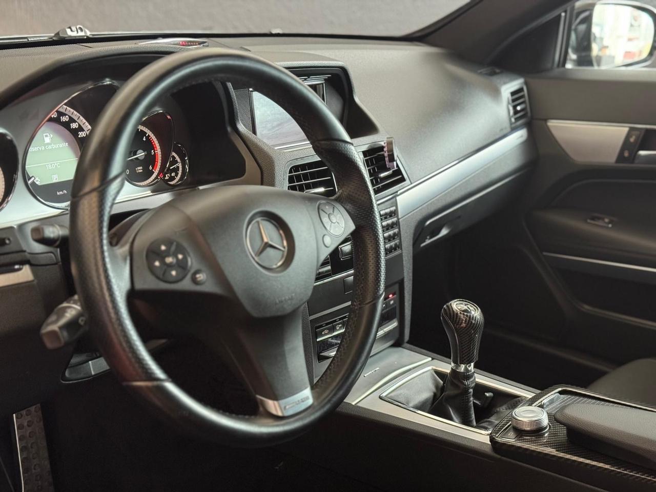 Mercedes-benz E 250 CDI Coupé BlueEFFICIENCY Avantgarde