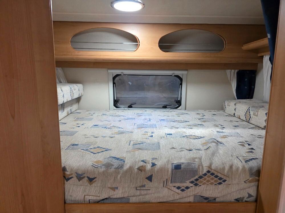 CAMPER MCLOUIS TANDY 670