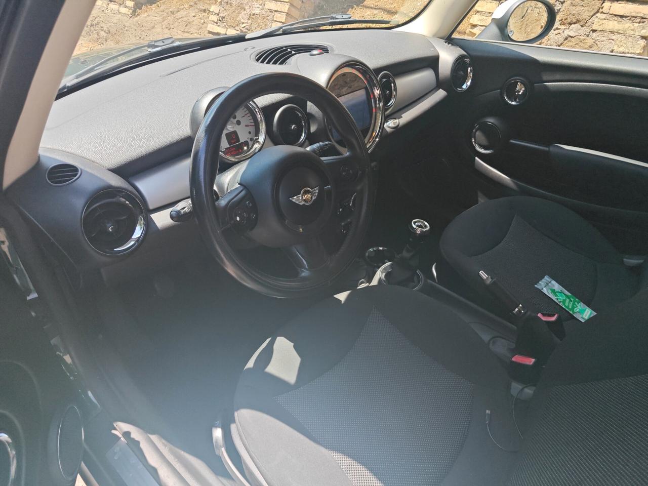 Mini 1.6 16V One (55kW)