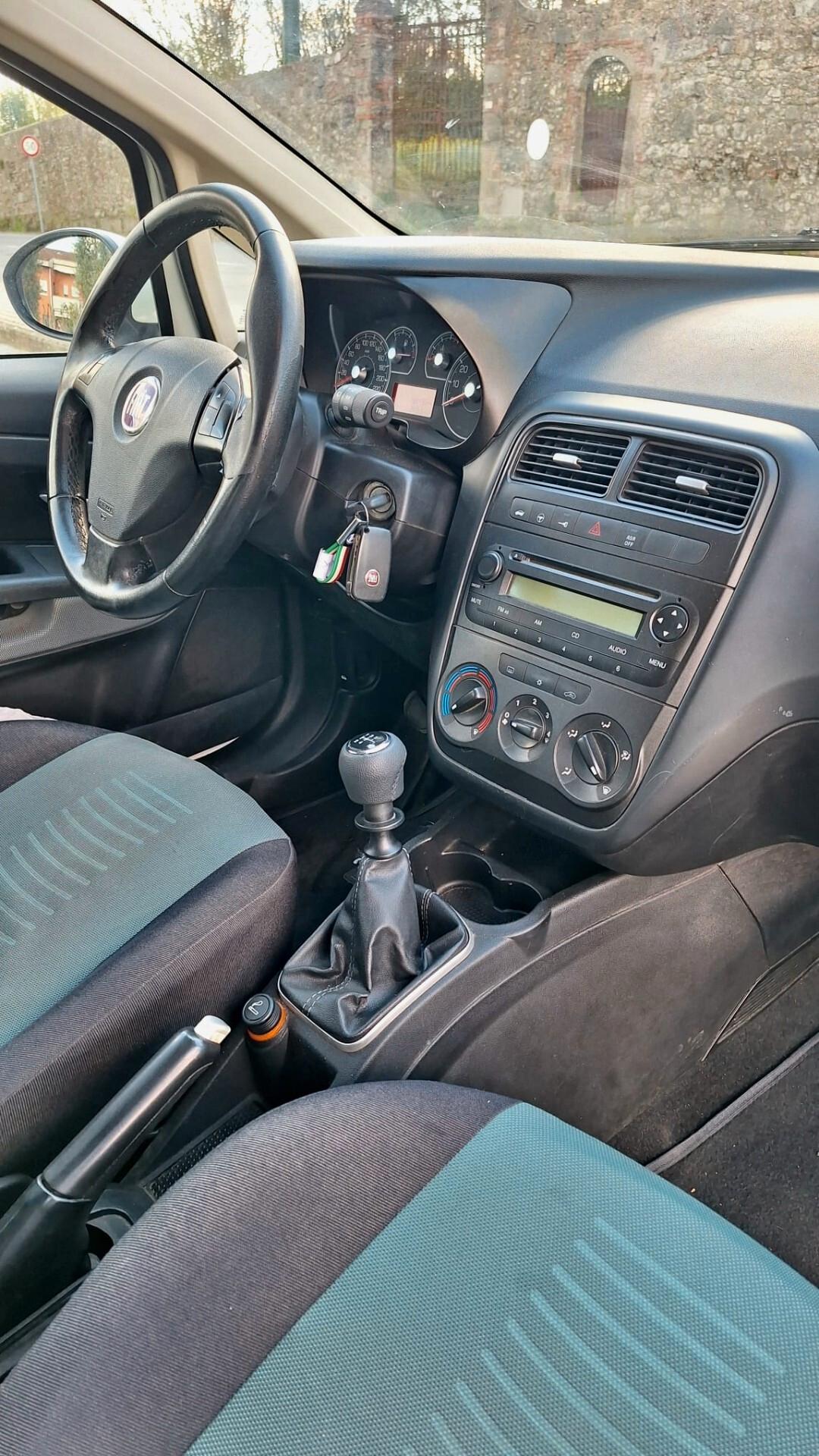 Fiat Grande Punto 1.2 - 5 porte - OK NEOPATENTATI