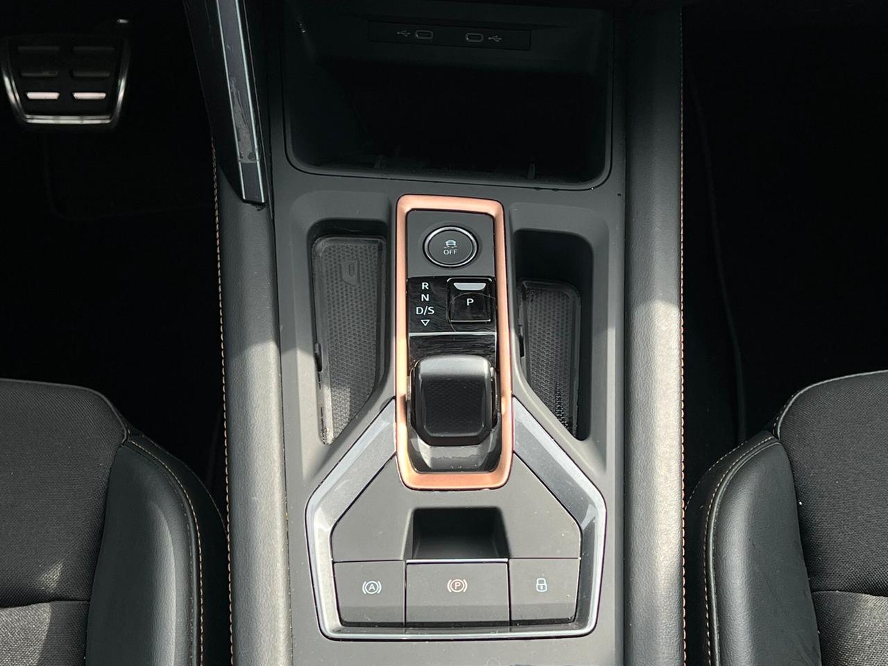 Cupra Leon 1.5 Hybrid 150 CV DSG