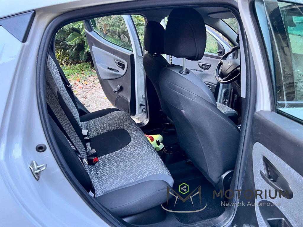 Lancia Ypsilon 5 Porte Ypsilon 1.2 Silver ecochic Gpl 69cv