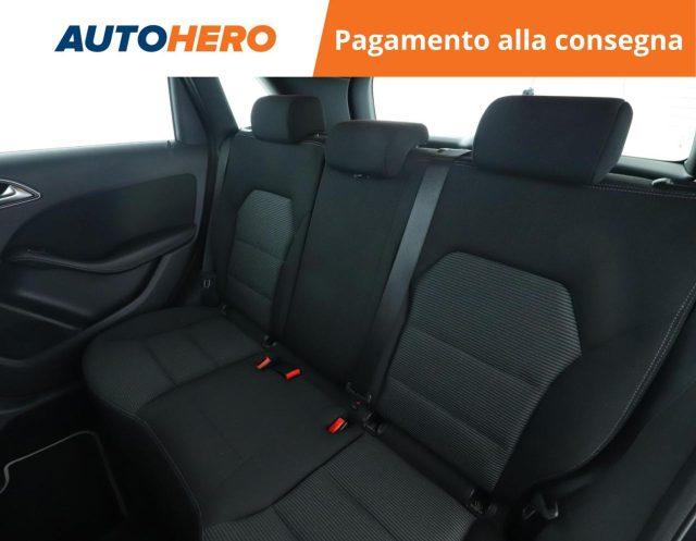 MERCEDES-BENZ B 180 d Business