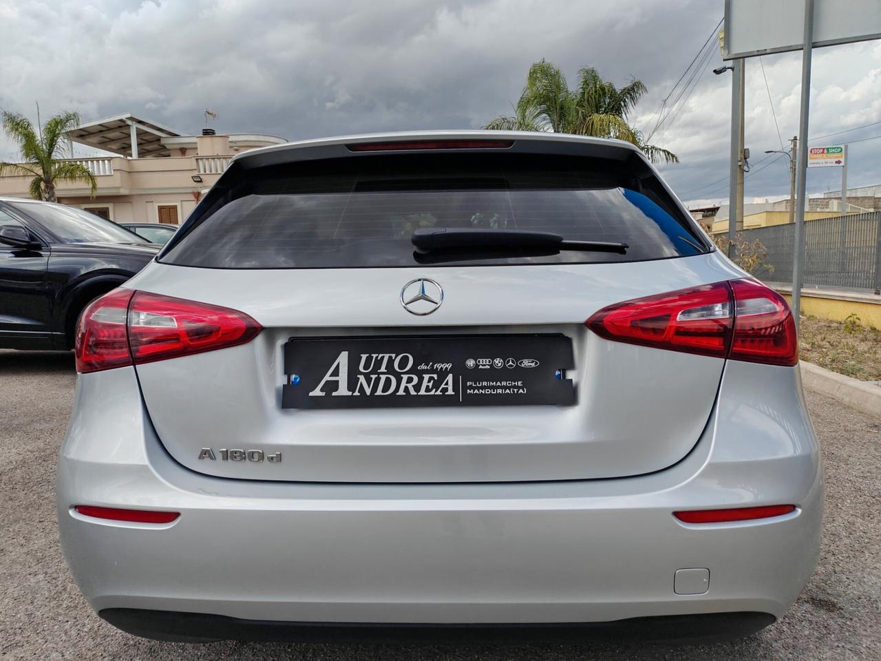 Mercedes-benz A 180d 2.0 Navig cam 2021